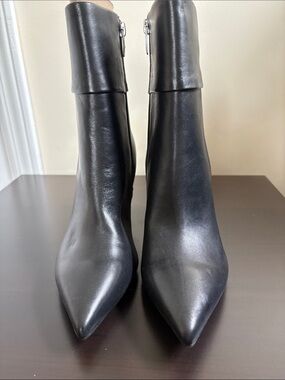 Marc Fisher Gilee Black Pointed Toe Women's Ankle Boots, size 7.5M
